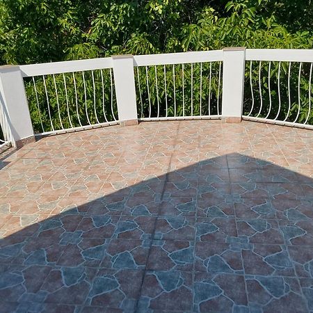 Tuerkiz Apartman - 5 Szobas 13 Fos Apartmanhaz 4Km A Balaton- Balatonszabadi Fürdőtelep Zewnętrze zdjęcie