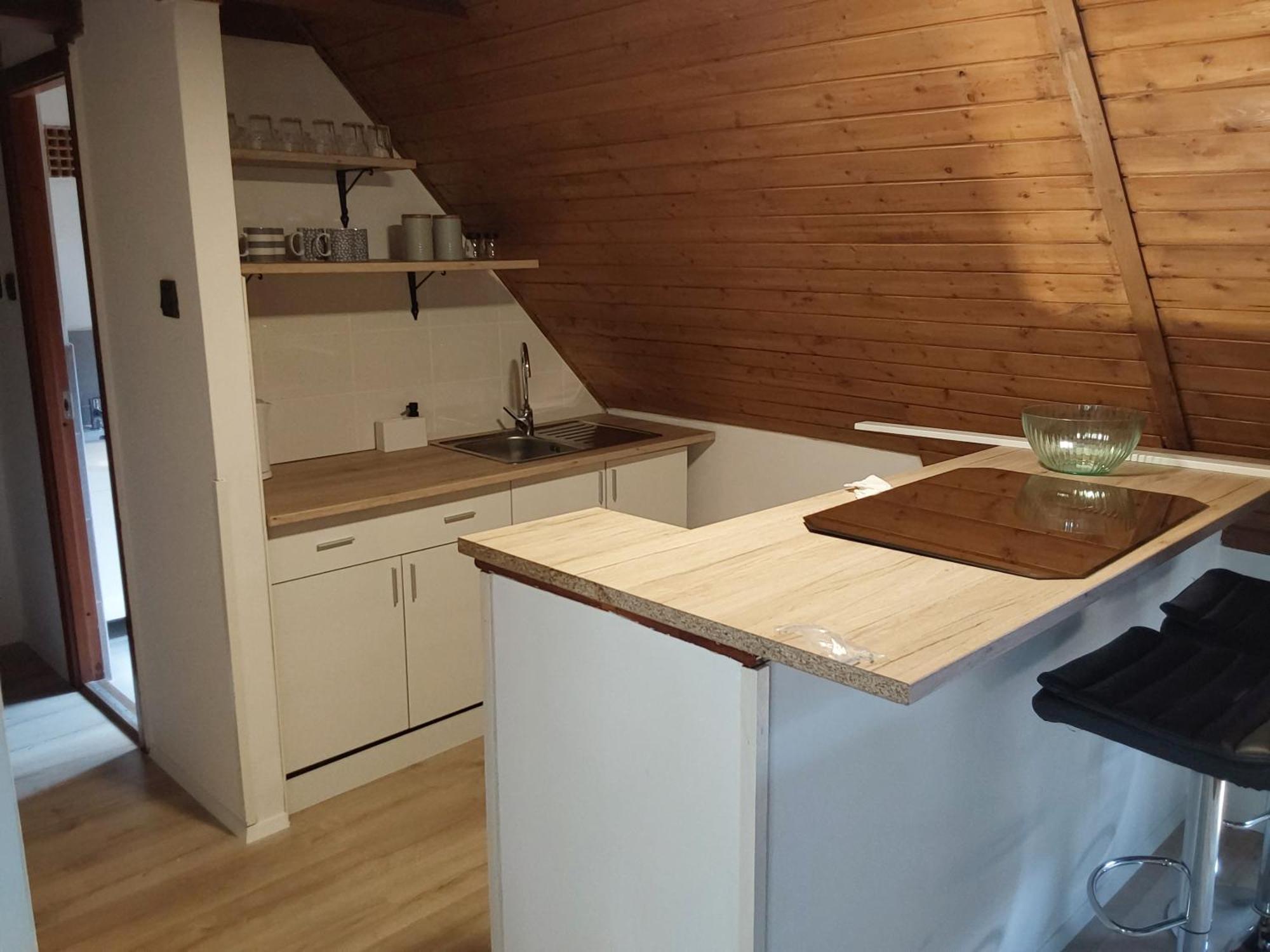 Tuerkiz Apartman - 5 Szobas 13 Fos Apartmanhaz 4Km A Balaton- Balatonszabadi Fürdőtelep Zewnętrze zdjęcie