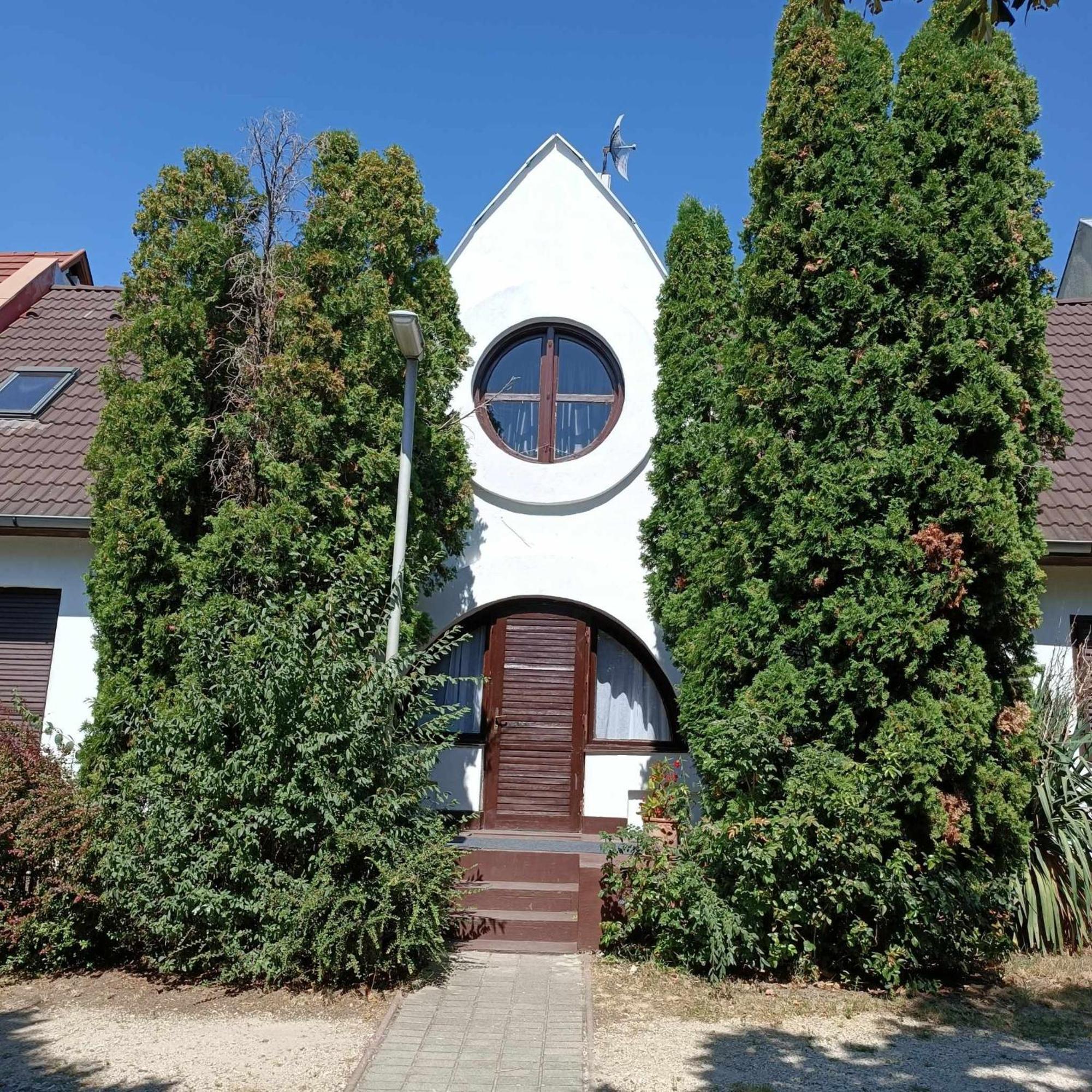 Tuerkiz Apartman - 5 Szobas 13 Fos Apartmanhaz 4Km A Balaton- Balatonszabadi Fürdőtelep Zewnętrze zdjęcie